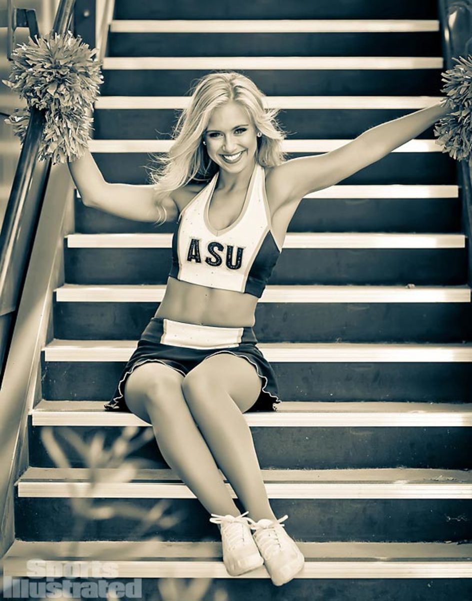 140528113705-01-roxi-asu-exclusive-by4-1227-single-image-cut.jpg